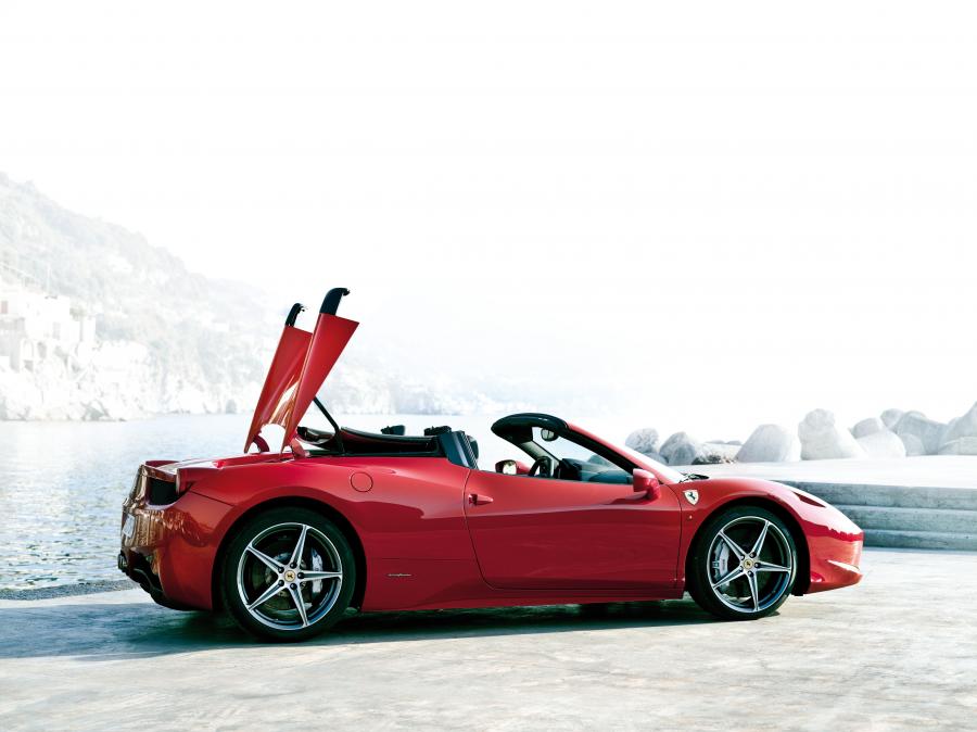  Ferrari 458 Spider 2012 года  (фото 14 из 136)